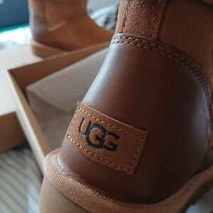 UGG Womens Boots